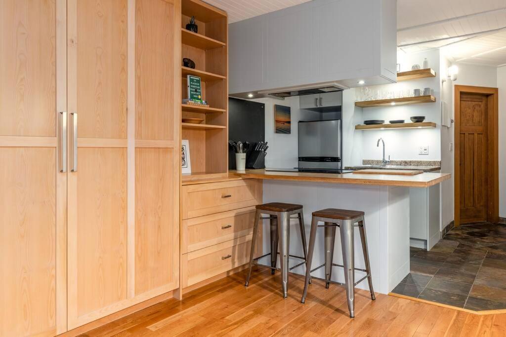 Casa Creekside - Walk To Gondola, Shops, Lakes! Whistler Exterior photo