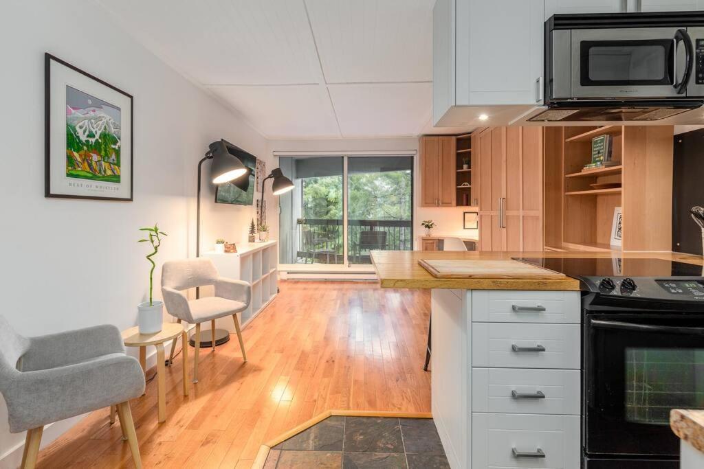 Casa Creekside - Walk To Gondola, Shops, Lakes! Whistler Exterior photo